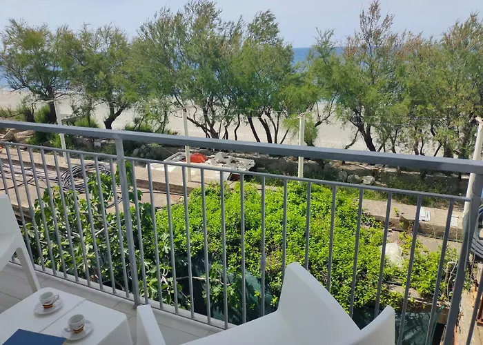 Comfort In Riva Al Mare * בלמונטה קלברו